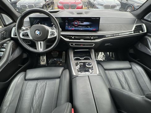 Used 2024 BMW X7 M60i w/ Executive Package image 2