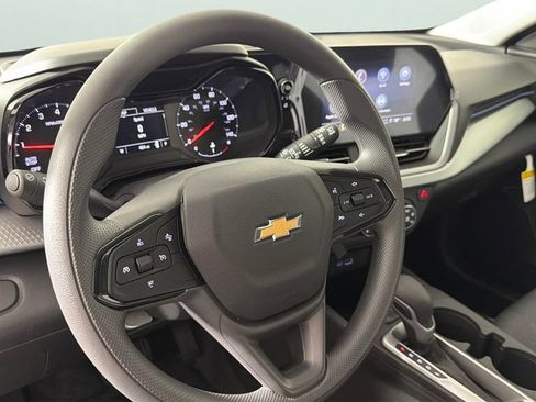 Certified 2026 Chevrolet Trax LS FWD image 24