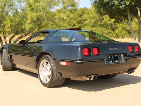Used 1990 Chevrolet Corvette ZR-1 RWD image 9