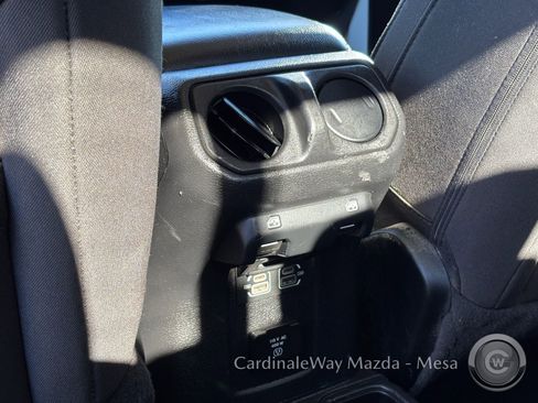 Used 2023 Jeep Gladiator Overland image 16