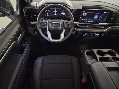 Used 2025 GMC Sierra 1500 Elevation image 11