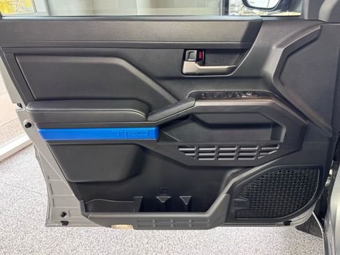 Used 2024 Toyota Tacoma TRD Sport w/ TRD Sport Upgrade Package image 21