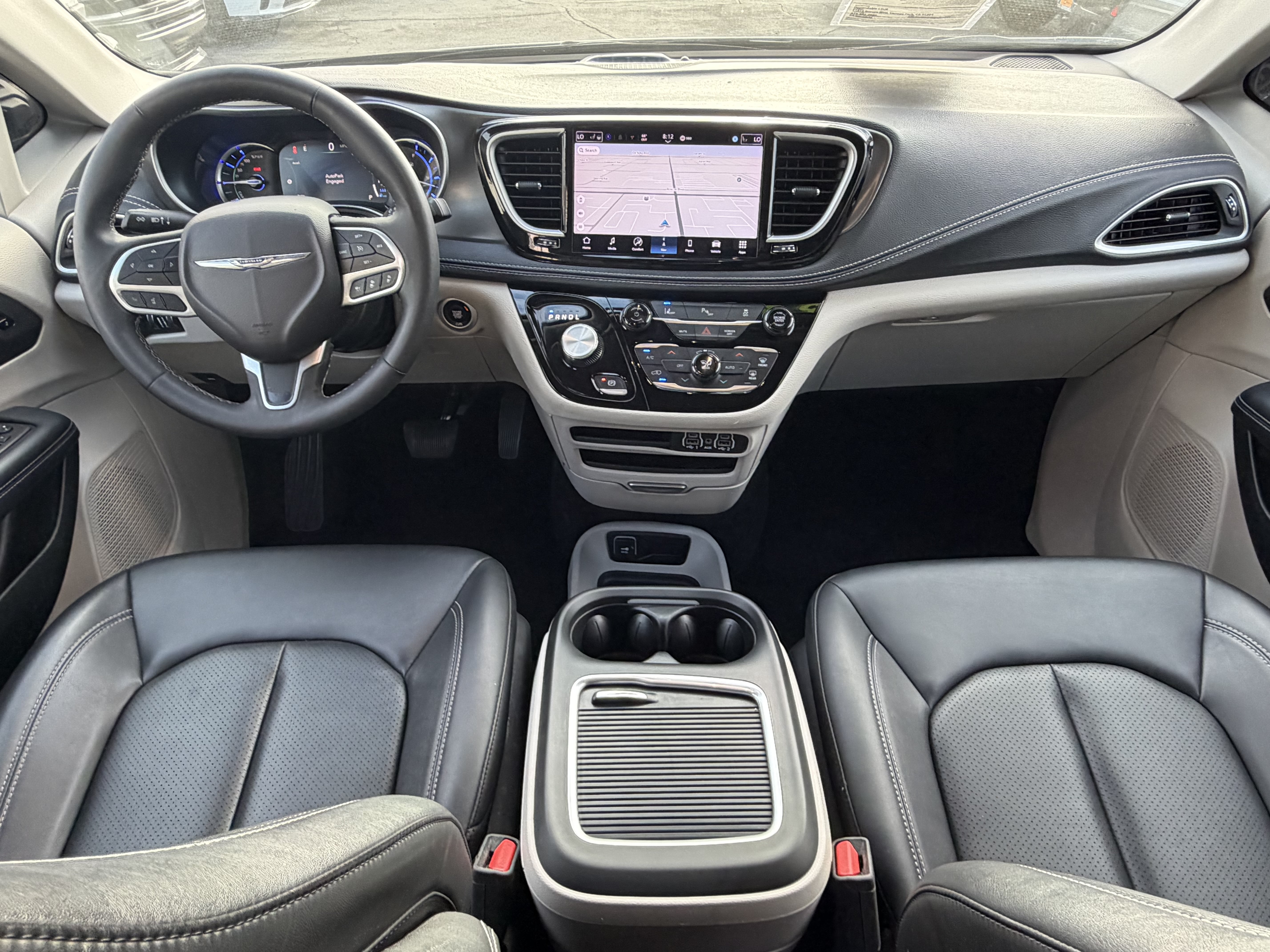 Certified 2024 Chrysler Pacifica Limited FWD image 33