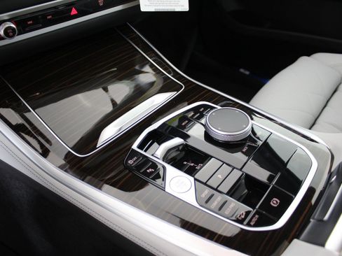 New 2026 BMW X5 xDrive40i image 16