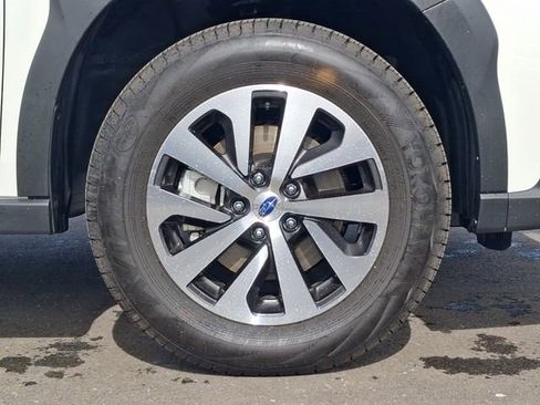 Used 2025 Subaru Outback Premium w/ Popular Package #1A image 10