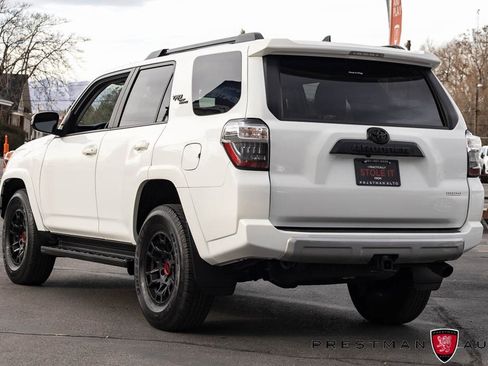 Used 2024 Toyota 4Runner TRD Off-Road Premium image 18