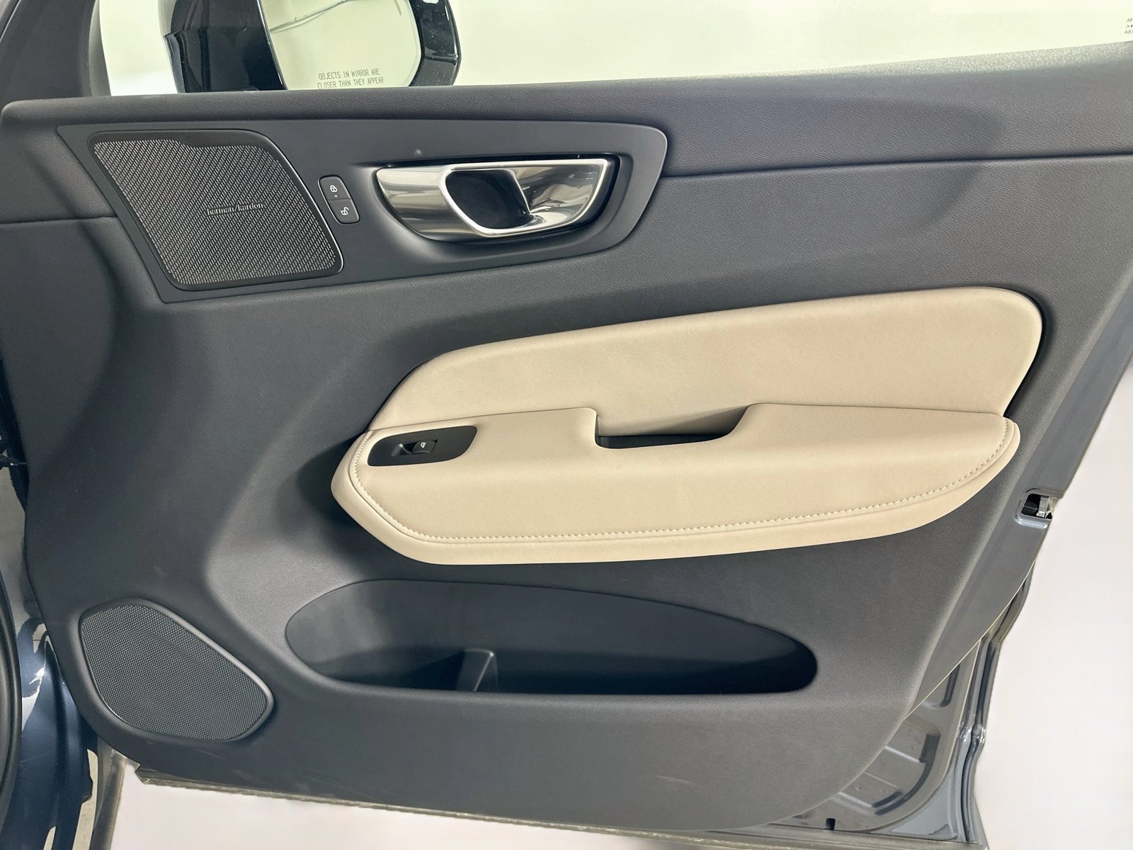 Certified 2026 Volvo XC60 B5 Plus w/ Protection Package Premier AWD/4WD image 41