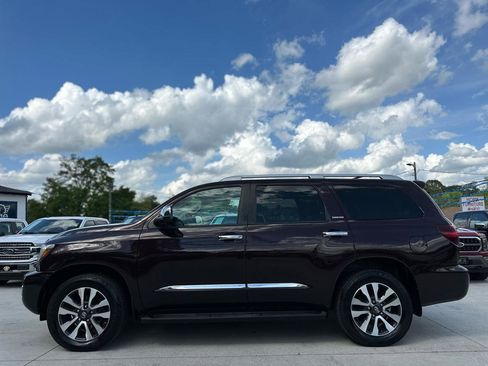 Used 2018 Toyota Sequoia Limited w/ Safety & Convenience Package AWD/4WD image 4