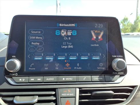 Used 2024 Nissan Altima 2.5 SV image 15