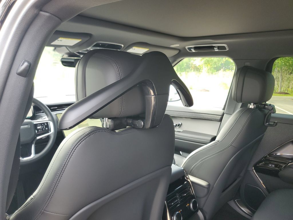 New 2026 Land Rover Range Rover Sport SE AWD/4WD image 25
