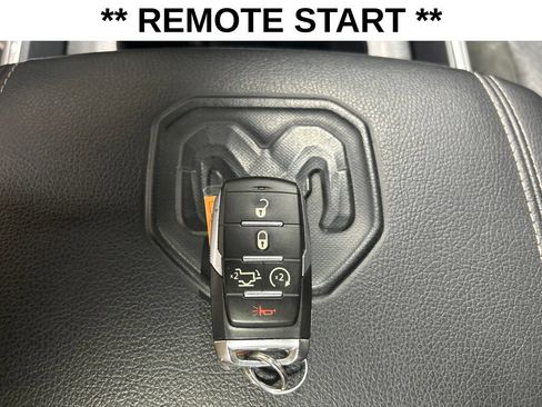 Used 2023 RAM 1500 Laramie AWD/4WD image 14