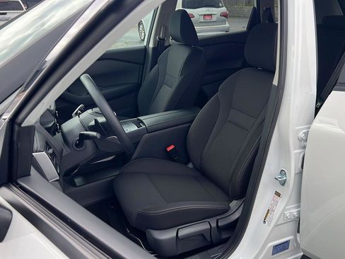 New 2026 Nissan Rogue S image 13