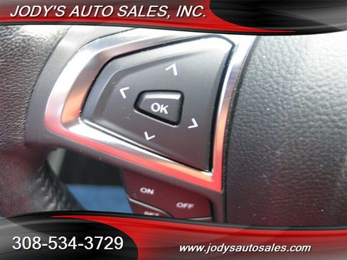 Used 2018 Ford Fusion SE w/ Equipment Group 201A image 11