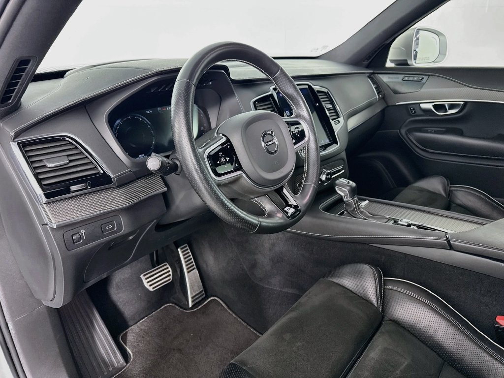 Used 2019 Volvo XC90 T5 R-Design w/ Advanced Package AWD/4WD image 4