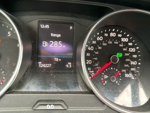 Used 2019 Volkswagen Tiguan S w/ Driver Assistance Package FWD image 13