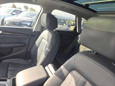 Used 2019 Audi Q5 2.0T Premium w/ Convenience Package image 25