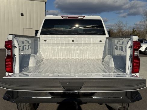 Used 2025 Chevrolet Silverado 3500 LT w/ Convenience Package image 36