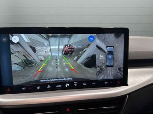 Used 2024 Ford Escape Platinum image 18