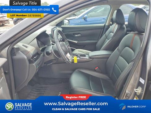 Used 2020 Nissan Sentra SR w/ Premium Package FWD image 9