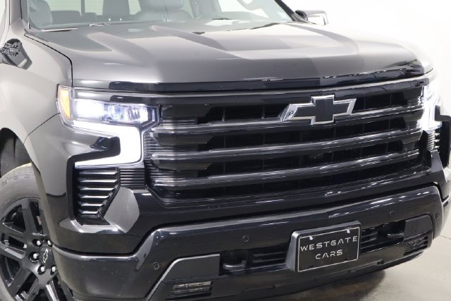Used 2024 Chevrolet Silverado 1500 High Country w/ Midnight Edition AWD/4WD image 46