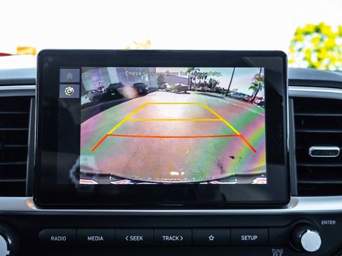 Used 2025 Hyundai Venue SEL image 31