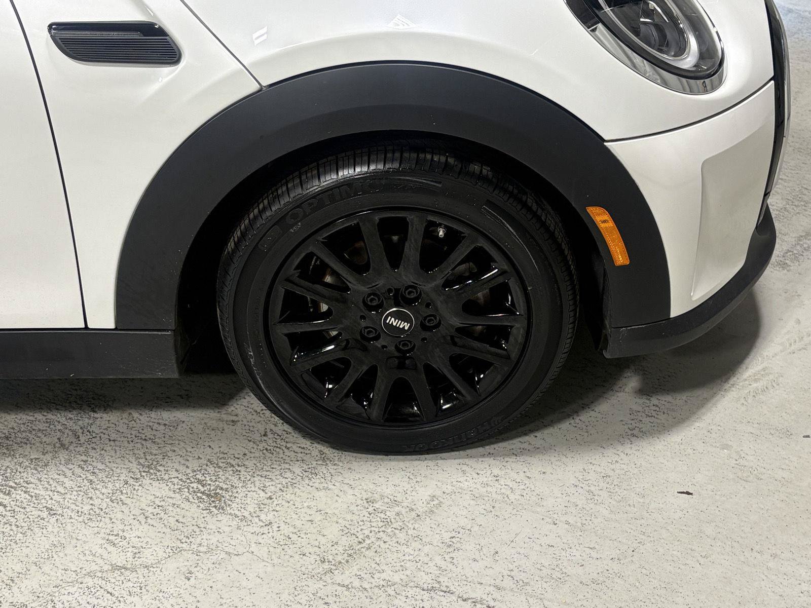 Used 2024 MINI Cooper 2-Door Hardtop FWD image 33