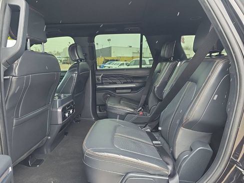 Used 2024 Ford Expedition Platinum AWD/4WD image 28