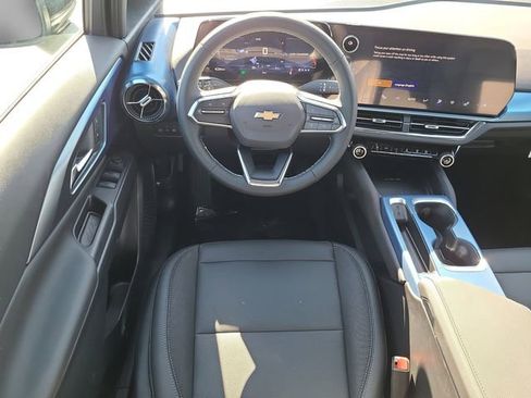 New 2026 Chevrolet Equinox EV LT image 17