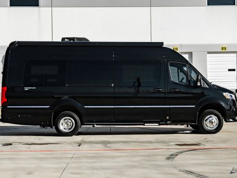 Used 2022 Mercedes-Benz Sprinter 3500 image 16