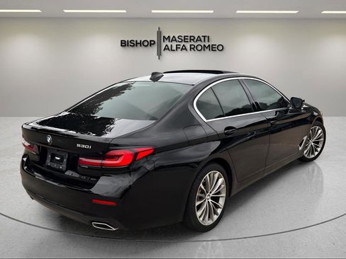 Used 2023 BMW 530i w/ Convenience Package RWD image 5