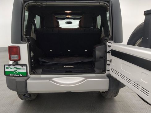 Used 2014 Jeep Wrangler Unlimited Sahara w/ Dual Top Group image 29