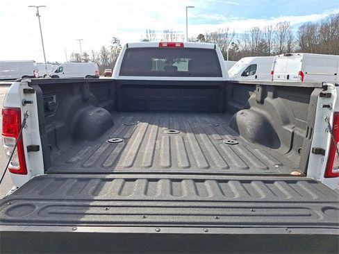 Used 2022 RAM 3500 Big Horn image 28