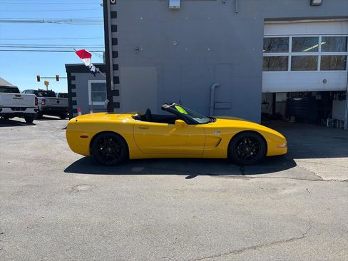 Used 2001 Chevrolet Corvette Convertible w/ Preferred Equipment Group2 image 11