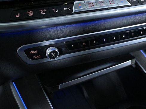 Used 2022 BMW X5 xDrive40i w/ Premium Package image 17