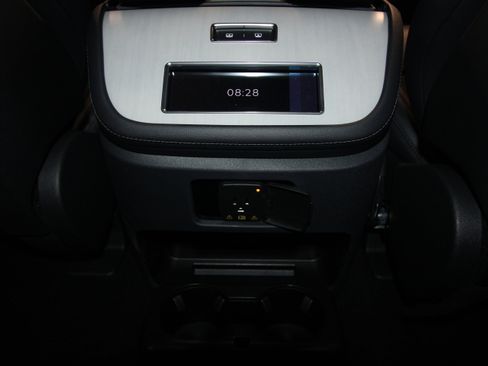New 2025 Lincoln Navigator Reserve AWD/4WD image 30