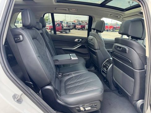 Used 2024 BMW X7 xDrive40i AWD/4WD image 55