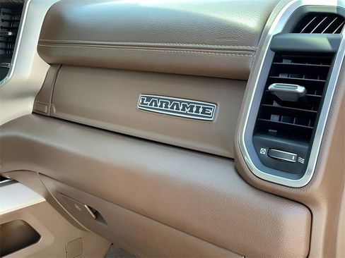Used 2019 RAM 1500 Laramie image 17