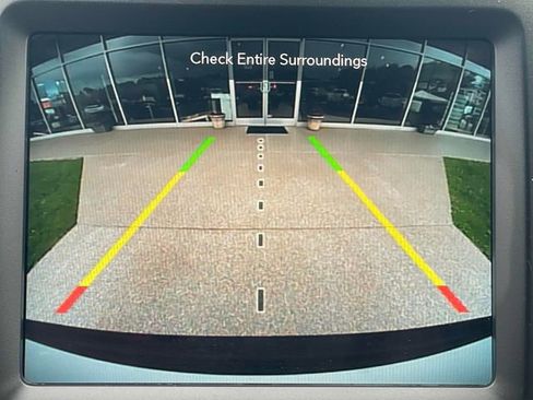 Used 2023 Jeep Cherokee Altitude Lux image 18