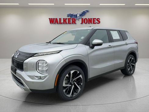 Used 2024 Mitsubishi Outlander SE AWD/4WD image 5