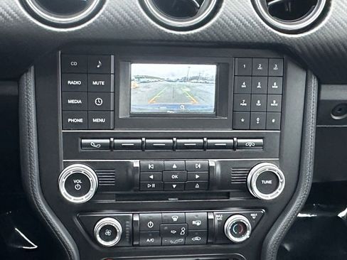 Used 2018 Ford Mustang Coupe image 15