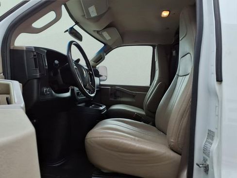 Used 2019 Chevrolet Express 2500 w/ Driver Convenience Package image 13
