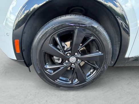 Used 2022 Buick Envision Essence w/ Technology Package II FWD image 29