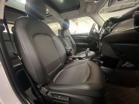 Certified 2023 MINI Cooper 4-Door Hardtop FWD image 29