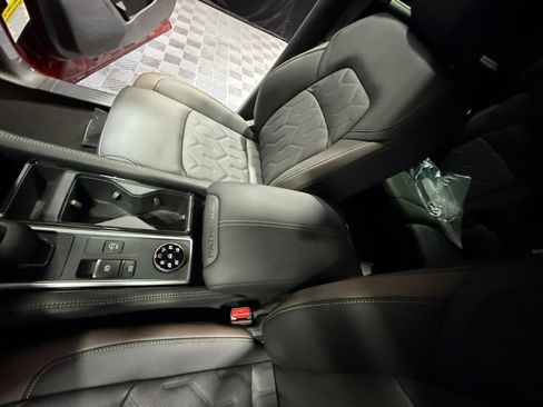 New 2026 Nissan Pathfinder Platinum AWD/4WD image 15