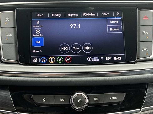 Used 2024 Buick Enclave Premium AWD/4WD image 12