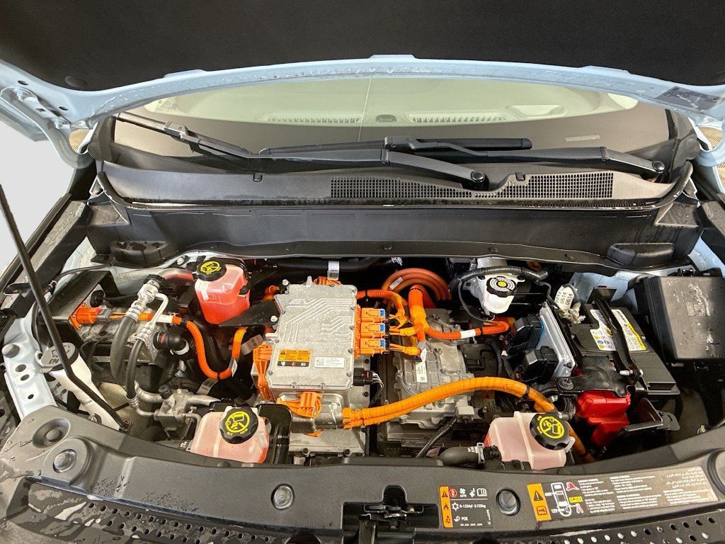 Used 2022 Chevrolet Bolt EUV Premier FWD image 31