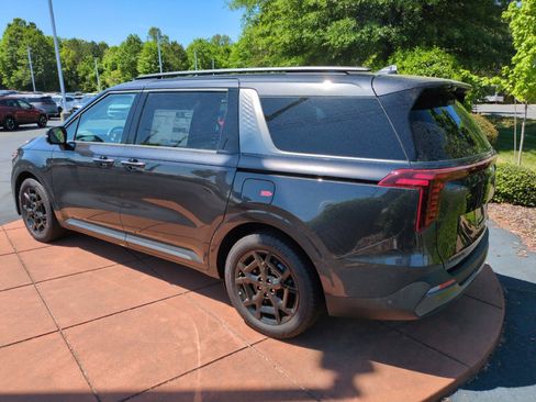 New 2026 Kia Carnival SX Prestige FWD image 6
