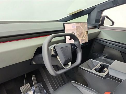 Used 2024 Tesla Cybertruck AWD Crew Cab image 16