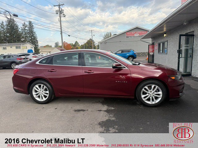 Used 2016 Chevrolet Malibu LT w/ Driver Confidence Package FWD image 2