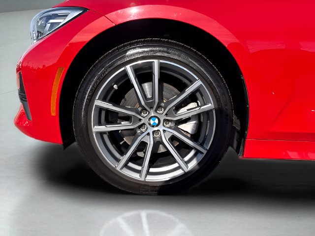 Certified 2022 BMW 330i xDrive Sedan w/ Convenience Package AWD/4WD image 27